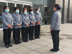  春季保绿养护“拼”       不负春光不负“卿”