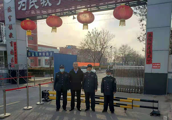 营造春节氛围 感受过年红火